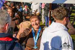 2025-11-30 Winterrung Graz Rentiere - DSC_0935